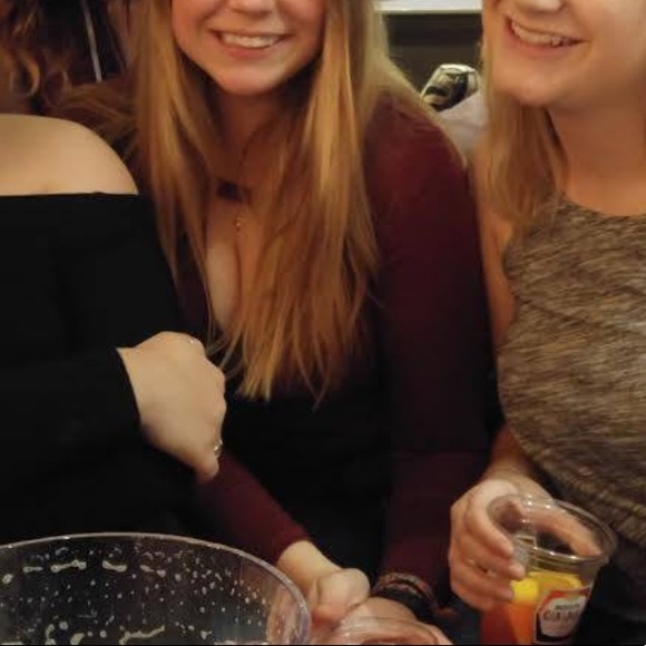 Peek-a-boo maroon shirt - Picture 6 of 7